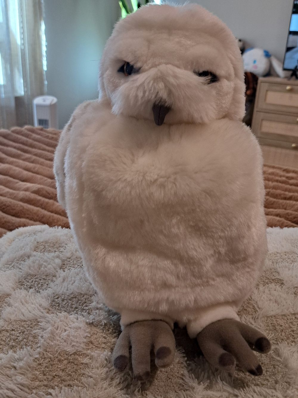 Universal Studios Harry Potter Hedwig Owl 11" Plush Puppet - Turns Head